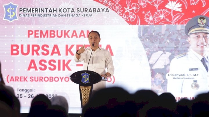Teka foto: Wali Kota Eri membuka bursa kerja ASSIK ke-2 di Gedung Dharma Wanita, Jalan Kalibokor Selatan nomor 2 Surabaya/RMOLJatim
