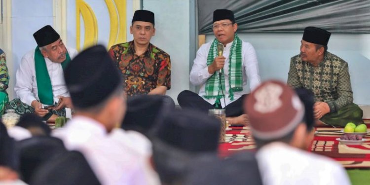 Plt Ketua Umum PPP Muhamad Mardiono saat mengunjungi Pondok Pesantren Miftakhurrosyidin, Temanggung, Jawa Tengah/Ist