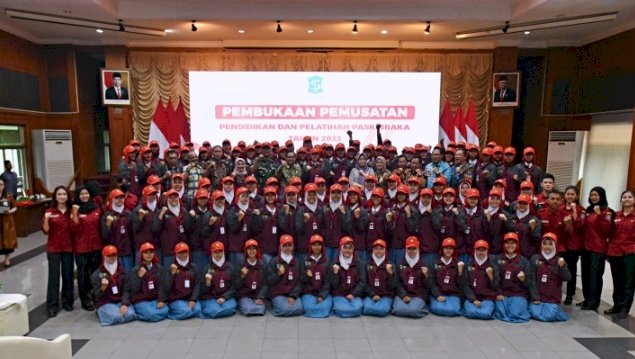 Teks foto: Pelajar jenjang SMA/SMK sederajat yang telah lolos seleksi calon anggota Paskibraka Tahun 2023/RMOLJatim