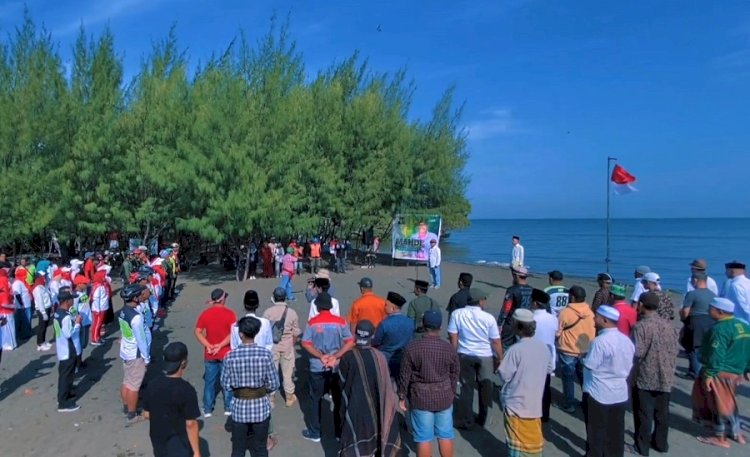 Upacara HUT masyarakat Probolinggo di Pantai Tambak Sari Kecamatan Pajarakan/Ist