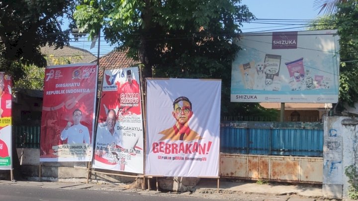 Salah satu baliho Gibran di Surabaya 