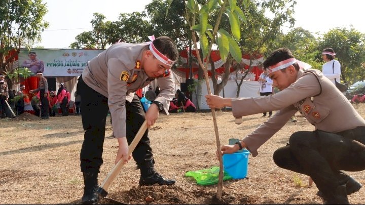 Aksi Tanam pohon 