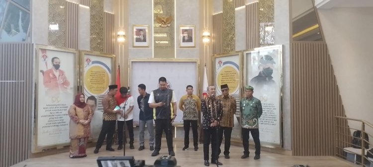 Gubernur Provinsi Riau Syamsuar saat menyampaikan sambutan di Media Center Kemenpora, Senayan Jakarta, Rabu (23/8)/RMOLJatim