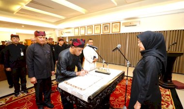 Lantik 5 Kepala Dinas, Bupati Ipuk Minta Optimalkan Digitalisasi