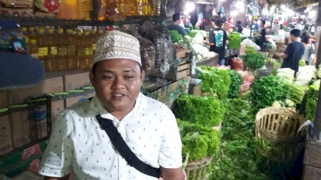 Foto: Dedy Zulkarnaen saat diwawancarai wartawan.