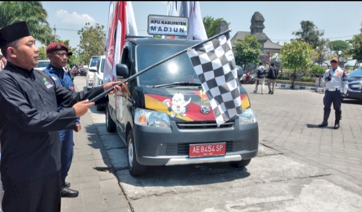 Kirab Pemilu di alun-alun Kabupaten Madiun/ist.