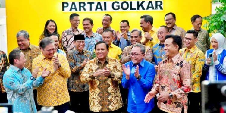 Anies Matta, Airlangga Hartarto, Prabowo Subianto, Zulkifli Hasan, dan Yusril Ihza Mahendra usai pertemuan ketua umum partai politik yang tergabung dalam Koalisi Indonesia Maju (KIM)/Ist