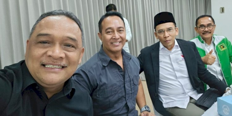 Benny Rhamdani (kiri) bersama Tim Pemenangan Nasional (TPN) Ganjar Pranowo/Ist