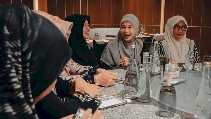 Siti Atiqoh saat di Surabaya 