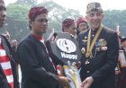 Terima Bantuan Kendaraan Pengangkut Sampah, Warga Minta Pemdes Kwanyar Barat Bangun TPS
