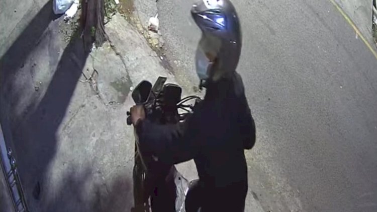 salah satu pelaku yang terekam CCTV/ ist