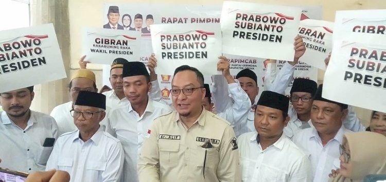 Partai Gerindra Gresik saat deklarasi mendukung Gibran Rakabuming Raka sebagai Cawapres Prabowo Subianto/RMOLJatim