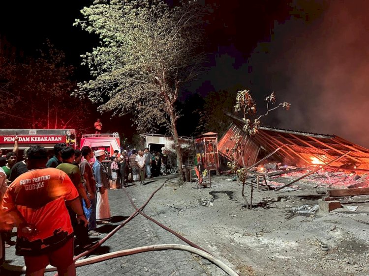 Rumah warga di Jalan Panggang, Desa Suci, Kecamatan Manyar yang terbakar/ist