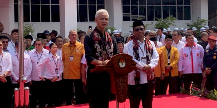 Ganjar Pranowo dan Mahfud MD