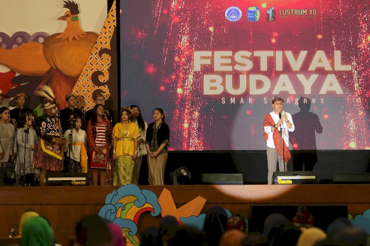 Wali Kota Eri membuka gelaran Festival Budaya dalam rangka perayaan Dies Natalis ke-60 SMAK St. Agnes, di Gedung Merah Putih Komplek Balai Pemuda/ist