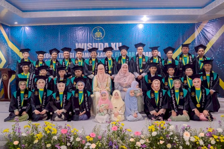 Mahasiswa wisudawan sarjana STAI Al Fithrah/Ist