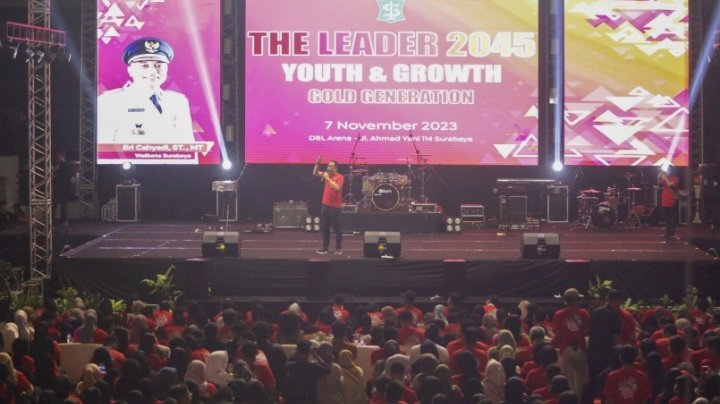 Teks foto: Wali Kota Eri di acara The Leader 2045 Youth & Growth Gold Generation di DBL Arena/ist