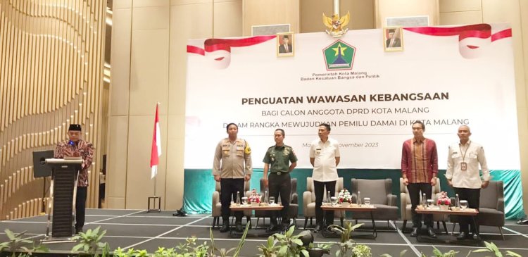 Ketua DPRD Kota Malang, I Made Riandiana Kartika, saat membacakan Deklarasi Pemilu Damai yang diikuti oleh 570 Caleg/RMOLJatim