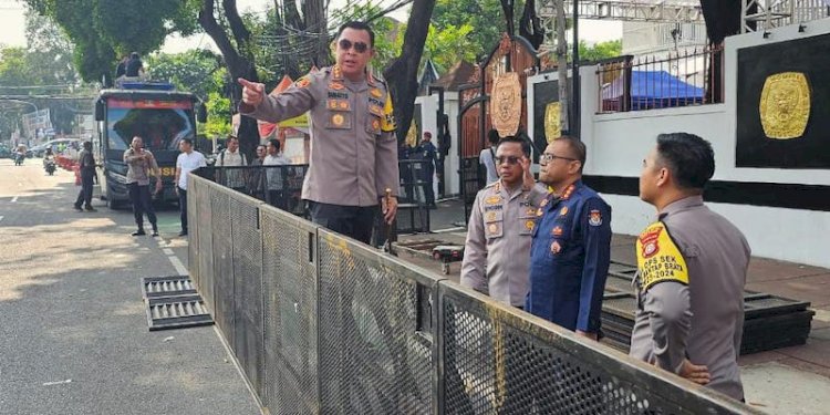 Kapolres Metro Jakarta Pusat Kombes Susatyo Purnomo Condro depan Kantor Komisi Pemilihan Umum (KPU), Jalan Imam Bonjol, Menteng, Jakarta Pusat, Selasa (14/11)/Net