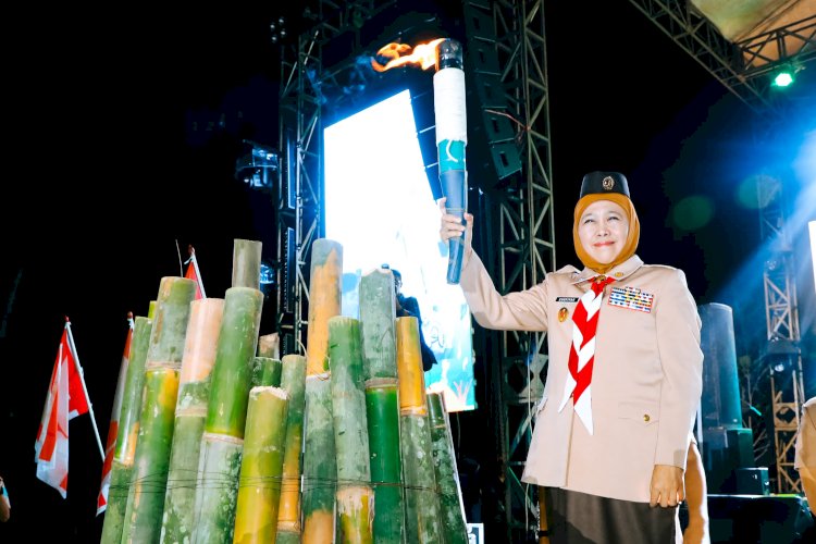 Gubernur Jawa Timur Khofifah Indar Parawansa membuka kegiatan Raimuna Jawa Timur ke-XIV Tahun 2023 di Bumi Perkemahan Pantai Prigi, Kabupaten Trenggalek, Jumat (17/11)/Ist