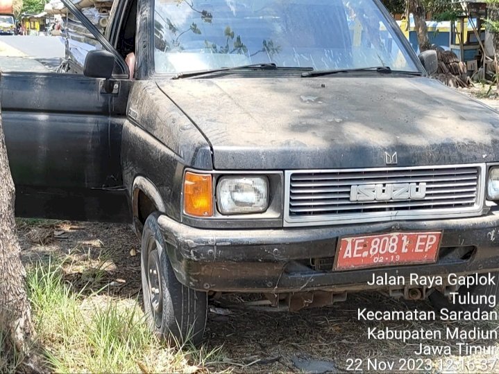 Mobil pick up plat merah angkut APS Caleg DPRD dari Partai Gerindra/ist