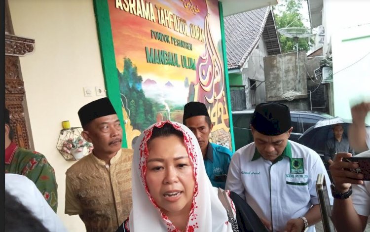  Yenny Wahid saat kunjungi pesantren di Bondowoso/RMOLJatim