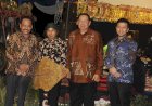 SBY Nobar Wayang Kulit Bareng Warga Kediri, Jelaskan Tiga Sifat Pemimpin
