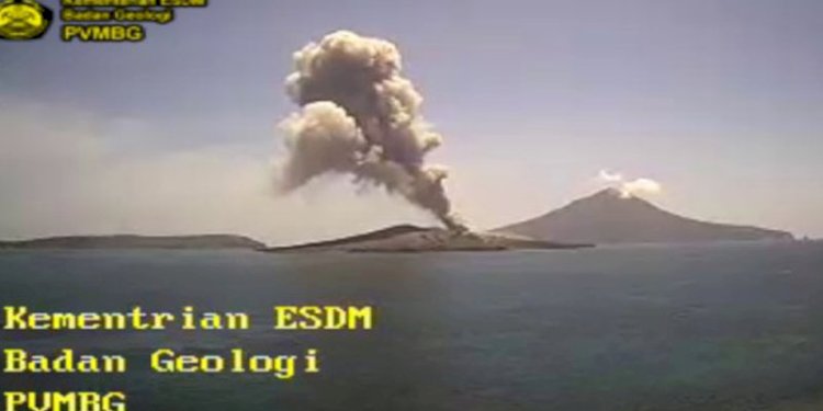 hasil tangapan layar erupsi guung Krakatau