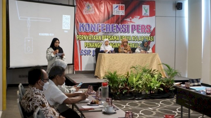 Teks foto: Forum diskusi dan evaluasi terkait antisipasi dan penanggulangan TBC di Surabaya/ist