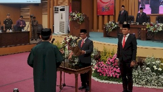 Pengambilan sumpah anggota DPRD PAW oleh Ketua DPRD, Darmadi di Gedung DPRD Kabupaten Malang/RMOLJatim