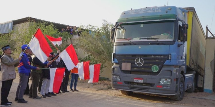 Baznas RI bekerja sama dengan lembaga filantropi Mesir, Mishr Al-Kheir kembali mengirimkan bantuan kemanusiaan untuk Palestina sebanyak 6 truk kontainer melalui Pintu Rafah Mesir/Ist