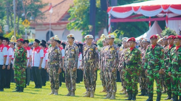 Peringatan Hari Bela Negara di Grahadi 