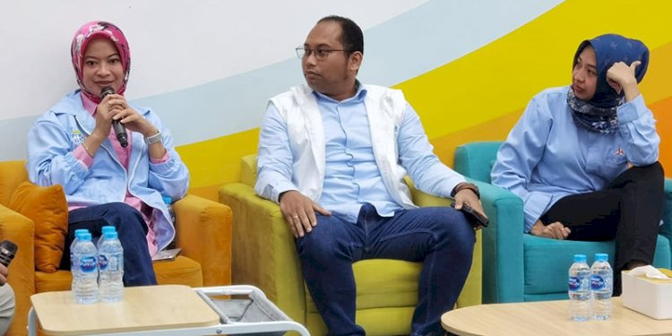 Komandan TKN pemilih muda cluster perempuan (Pink Fanta) Prabowo-Gibran, Suci Suaib Saenong (kiri), di Markas TKN Fanta HQ, Jakarta/Istimewa