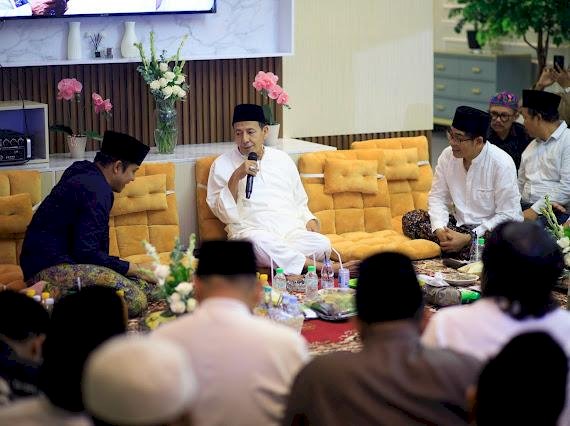 Para ulama se Jatim dan Habib Luthfi bin Ali bin Yahya/Ist