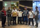 Satpol PP Sita Minhol dari Toko di Surabaya Selatan yang Tak Sesuai Izin