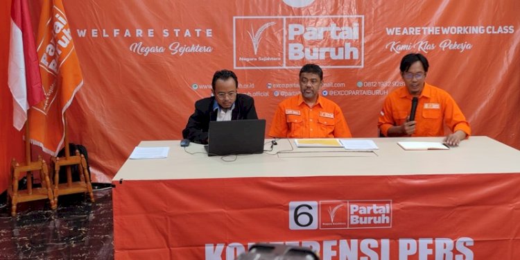 Direktur Risetindo Asep Saefudin dan Presiden Partai Buruh, Said Iqbal dalam jumpa pers di Jakarta Timur, Rabu (3/1)/Istimewa