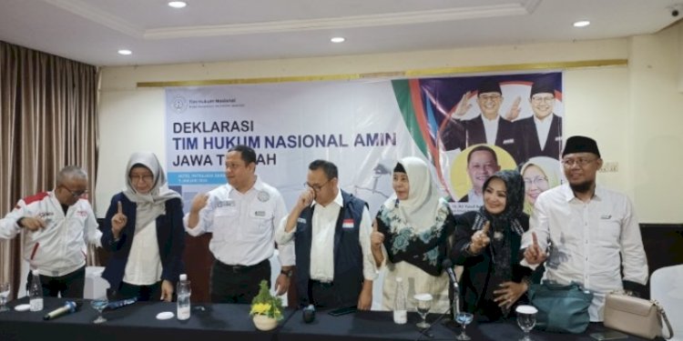 Tim Hukum Nasional AMin saat jumpa pers di Hotel Patra Jasa Semarang, Jumat (5/1)/RMOLJateng