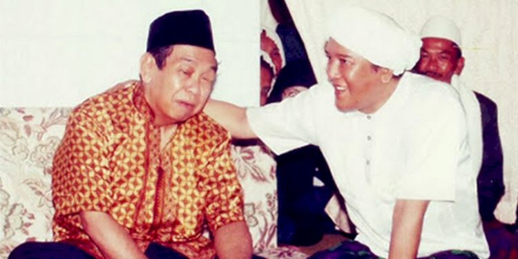 Tuan Guru Sekumpul dalam sebuah kesempatan bersama Gus Dur/Istimewa