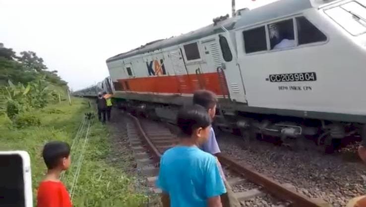 Keterangan foto : KA Pandalungan relasi Gambir - Surabaya - Jember, anjlok di Stasiun Tanggulangin/ist