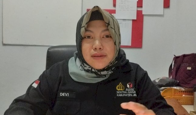 Devisi Penanganan Perkara dan Data Informasi Bawaslu Kabupaten Jember, Devi Aulia Rohim/RMOLJatim