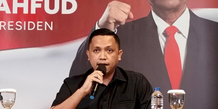 Direktur Hukum Tim Pemenangan Nasional (TPN) Ganjar-Mahfud, Ronny Talapessy/Net