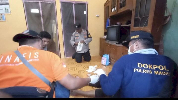 Tim Inafis Polres Madiun melakukan olah TKP kasus bunuh diri/ist