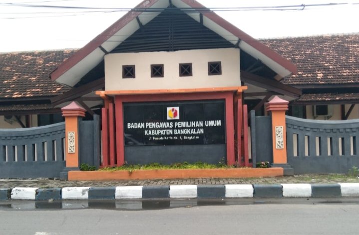 Kantor Bawaslu Bangkalan/RMOLJatim