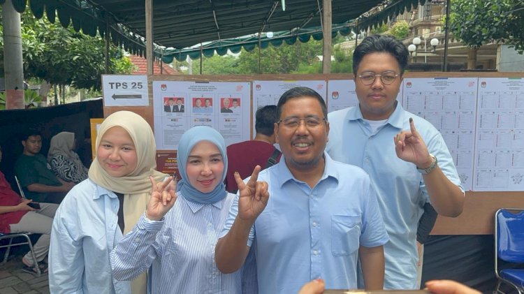 Ketua Gerindra Jawa Timur Anwar Sadad usai mencoblos/Ist