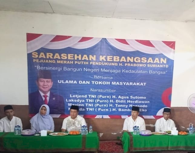 Letjen TNI (Purn) Agus Sutomo saat menghadiri kegiatan sarasehan di Banyuwangi beberapa waktu lalu./ Ist