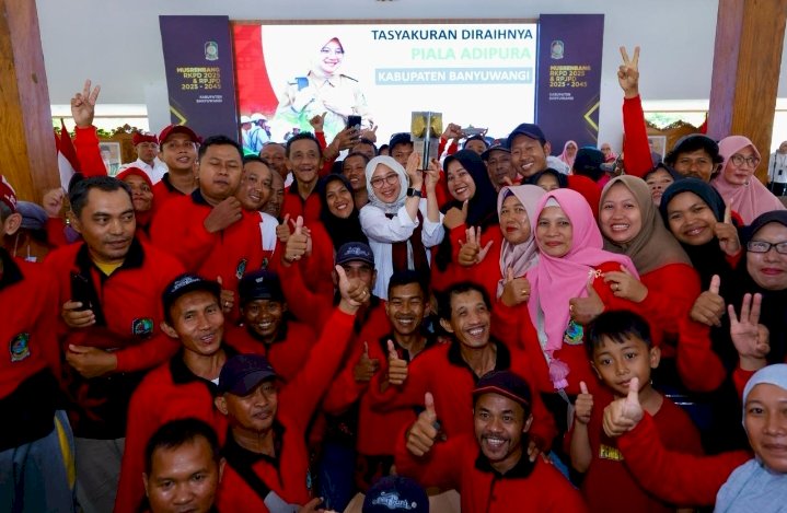 Saat ratusan pesapon diajak tasyakuran bersama Bupati Banyuwangi Ipuk Fiestiandani/Humas Pemkab Bwi