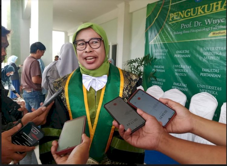 Prof. Dr. Ir. Wuye Ria Andayanie, M.P. usai dikukuhkan sebagai Guru besar Unmer Madiun./RMOLJatim