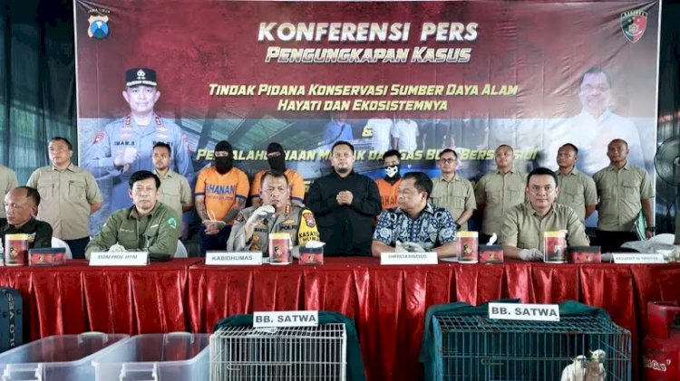 Kasus penyelundupan satwa dilindungi di Polda Jatim, Kamis (7/3)/Ist