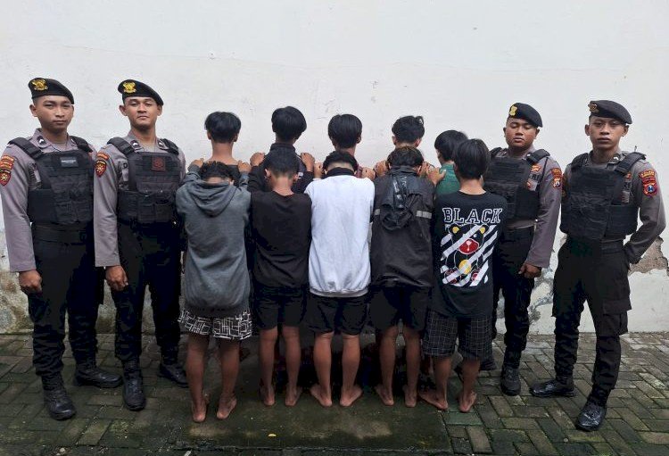 10 remaja dari kelompok anggota Gangster All Star Surabaya yang diamankan Polres Tanjung Perak/Ist