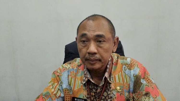 Kepala BPBD Jember, Widodo Julianto saat memberikan keterangan pers di ruang kerjanya/RMOLJatim